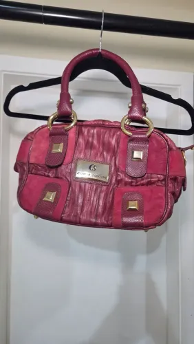 Bolsa de mão Carmen Steffans na cor fúcsia