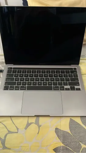 MacBook Pro 2020 Touch Bar (16 giga de RAM)