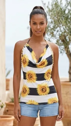 Blusa branca tam PP / P estampa girassol Lança Perfume