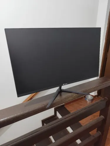 Monitor gamer 27 IPS 165hz 1ms (defeito)