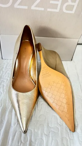 Scarpin Arezzo Champagne/Dourado nº 37 - Usado uma única vez - Excelente estado
