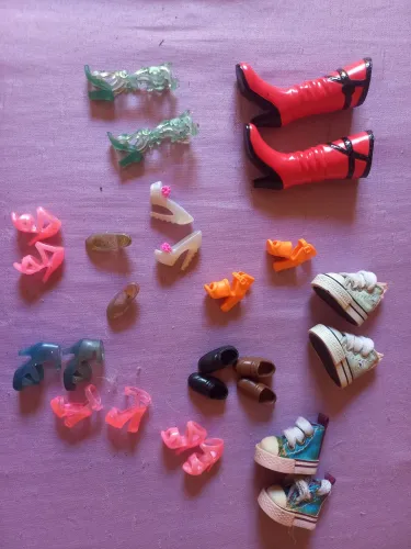 Vendovlote de sapatinhos pra boneca Pullip, Blythe e similares