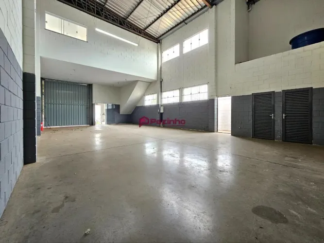 Barracão à venda e para alugar em Limeira, Jardim Porto Real IV, com 213.85 m²