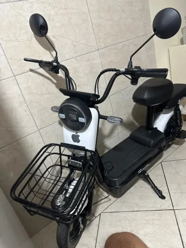 Scooter elétrica zyon