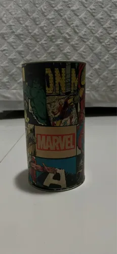 Cofre de Moedas em Lata Marvel Comics Piticas Original / Porta Objetos