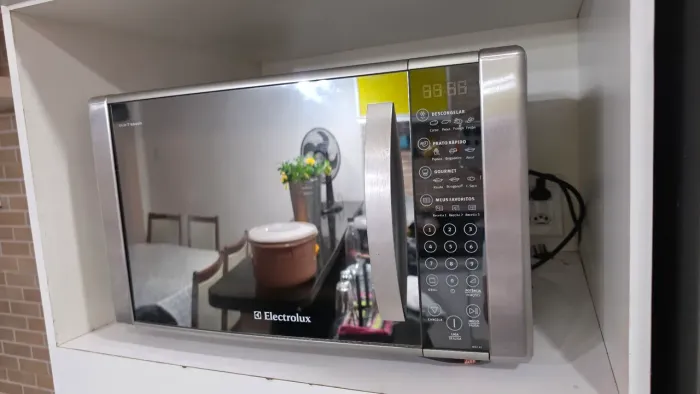 Micro-ondas ELETROLUX | 220V | 31 Litros