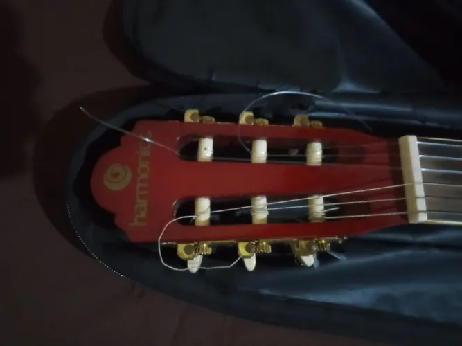 Vendo ou troco violão harmones em perfeito por uma mesa de 5 canais