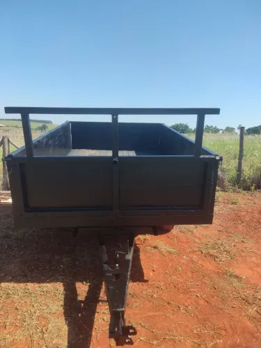 Carreta 2 rodas basculante para trator
