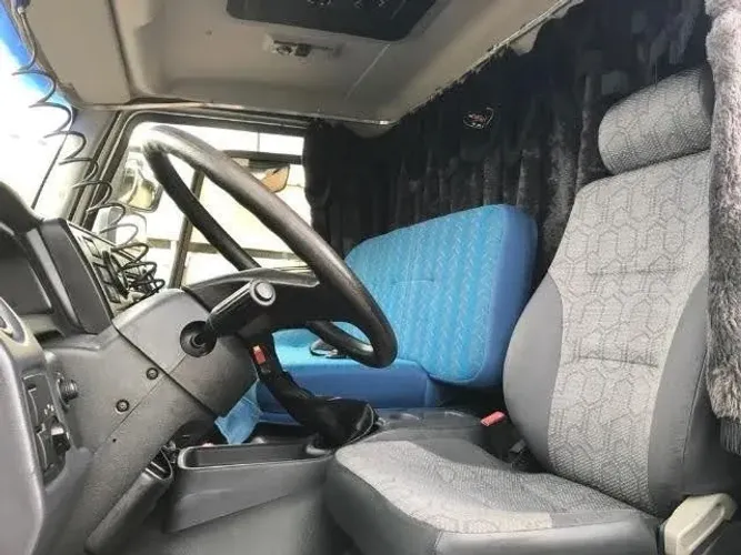 Volkswagen 24250 Caçamba 2012