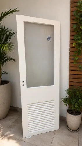 Porta de madeira maciça 70cmx2,04m