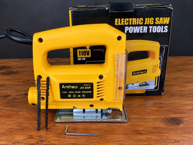 Serra Tico-Tico Elétrica 110V - 900W