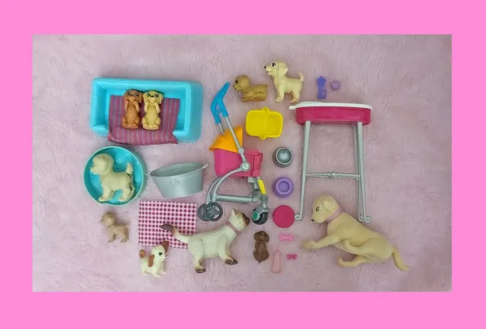 Pets e acessórios da Barbie.
