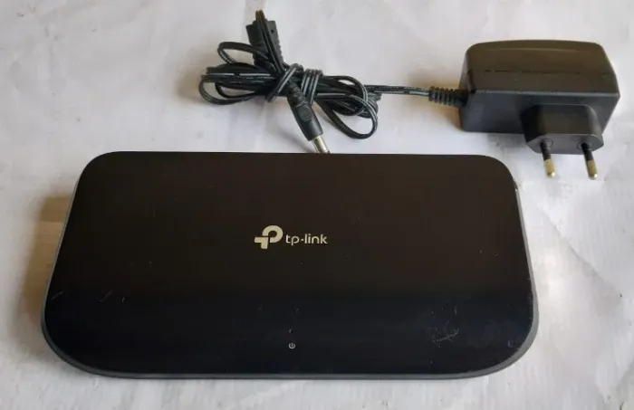 Switch 8 portas TP-Link TL-SG1008D - Usado