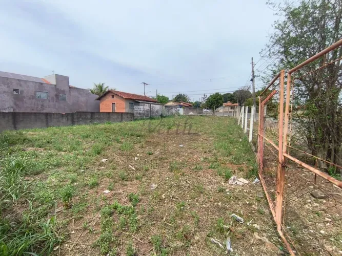 TERRENO DE ESQUINA PARA VENDA EM MOGI MIRIM/SP