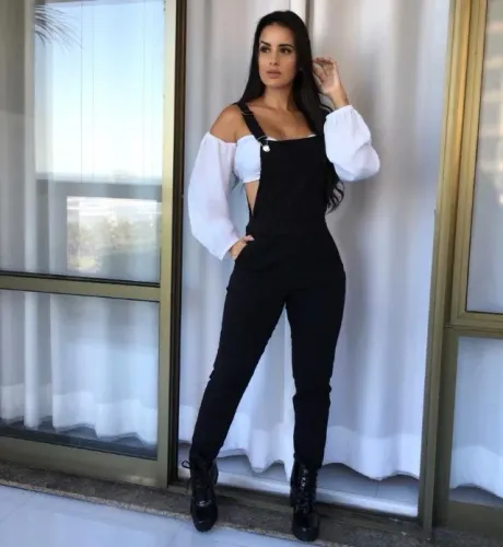 Macacão longo jardineira bengaline com fivela feminina