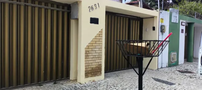 Ampla Casa de 200 m² para Aluguel no Cambeba Conforto, Espaço e Segurança!