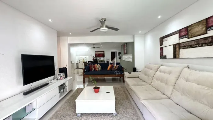 Apartamento com 4 dormitórios à venda, 200 m² por R$ 1.100.000,00 - Pitangueiras - Guarujá