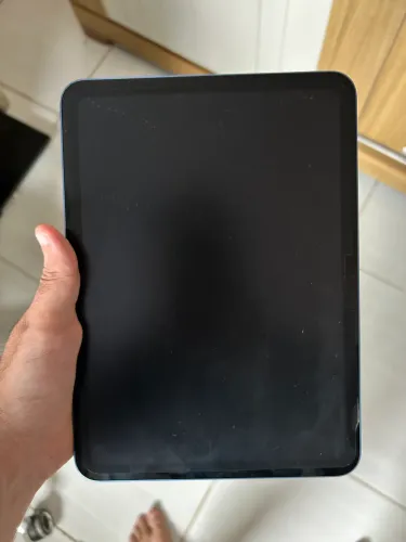 iPad 11ª Geração Azul (Chip A16 Bionic) - Estado de Novo com Garantia Apple até 2027!