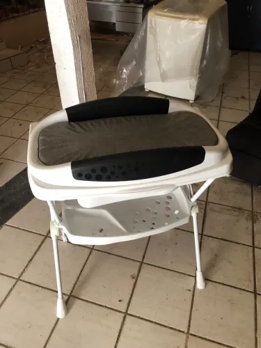 Vendo trocador e banheira para bebês 