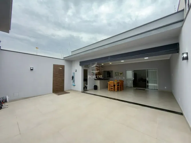 Linda casa térrea, casa nova e moderna, 03 dormitórios 01 suíte, com planejados