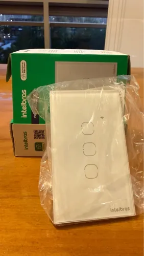 Interruptor touch wifi inteligente intelbras 3 seçoes