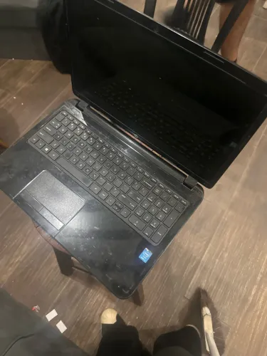 Notebook HQ antigo. 