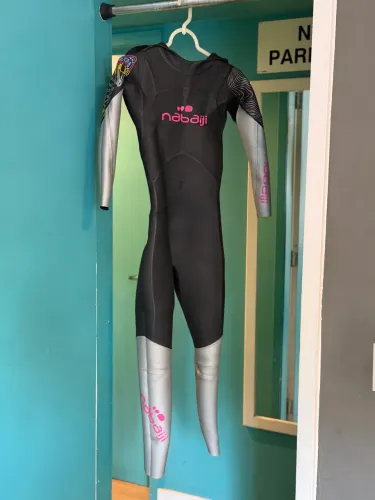 Roupa de Borracha (Neoprene) Nabaiji Triathlon / Águas Abertas - Tam 36 - Semi Nova