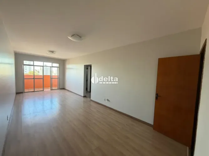 Apartamento com 3 quartos sendo 1 suíte disponível para locação no bairro Centro em Uberlâ