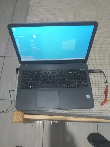 notebook samsung   core  i3    4  giga ram   rs  740 