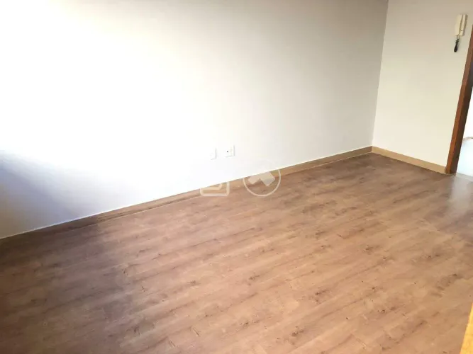 Casa geminada 2 quartos (1 suíte) para aluguel no Bairro Candelária  BH