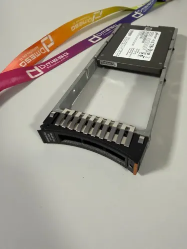 Disco SSD Enterprise SAS Micron para Storage IBM V5000 ou Servidores 200 GB SFF 2.5"