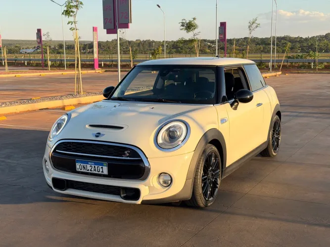 Mini Cooper S 2.0 Turbo 16V 3P Aut. 2015