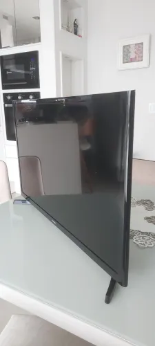 TV 32 Samsung.- Modelo: UN32J4300AG