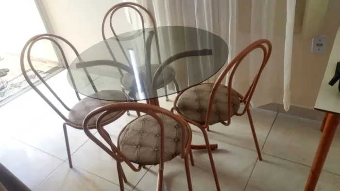 Mesa 4 cadeiras