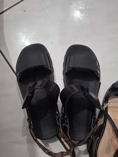 Sapatos usados