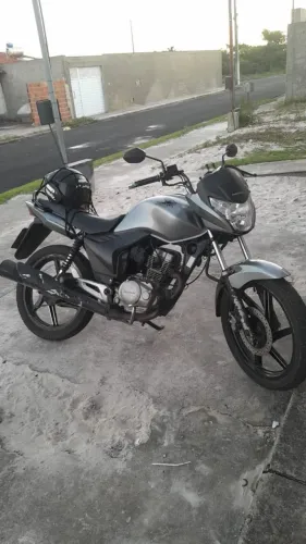Vendo titã 150
