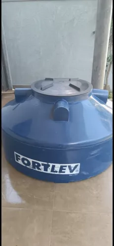 Vende-se Caixa d'Água 1.000 Litros - R$ 500,00