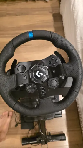 Logitec G923 - Usado (Praticamente Novo) + Suporte Extreme