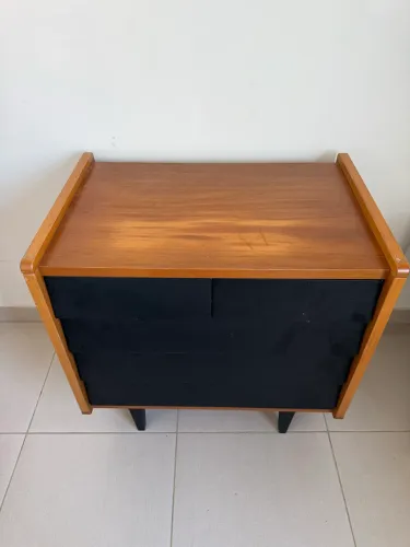 Cômoda de Madeira Maciça