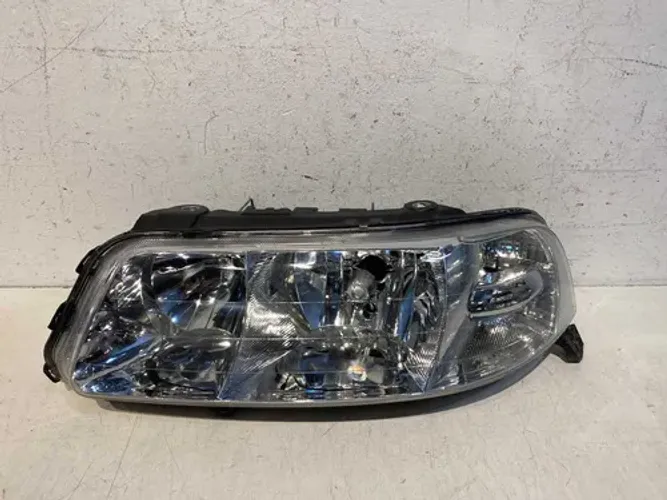 Farol Vw Gol Saveiro Parati G3 2000 2001 A 2005 L.e Importad Esquerdo/motorista