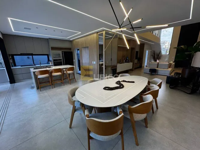 Casa em condomínio à venda no Condomínio Residencial Mont'Alcino em Valinhos/SP