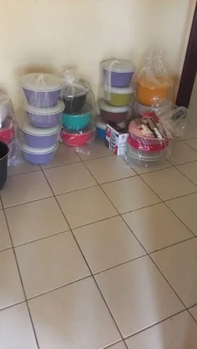 Vendo depósitos plásticos a preço de custo 40 peças 250 reais ZAP *30