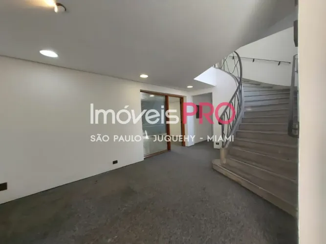 Casa comercial com 5 vagas + 3 na lateral Pinheiros Nobre