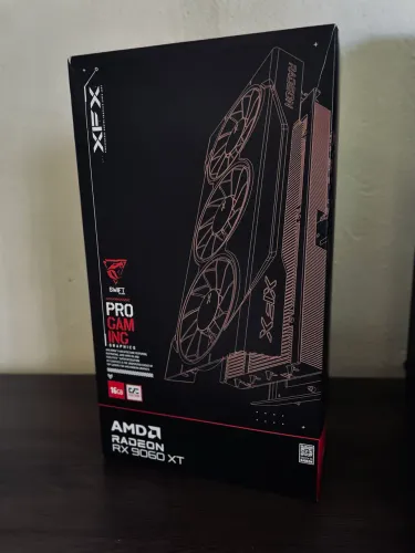 Placa de Vídeo - RX9060XT 16GB TRIPLE FAN
