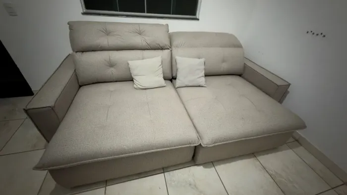 Sofá Herval Retrátil e Reclinável 