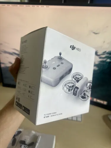 Drone Dji Neo Completo com controle / baterias / poucos minutos de voo 