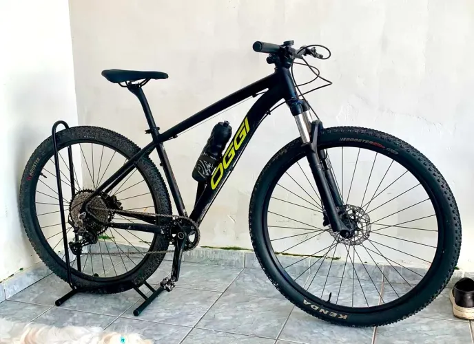 Bike Oggi + HDS + carbono + Deore 12v,