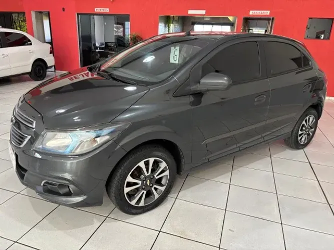 Chevrolet Onix Hatch LTZ 1.4 8V Flex Power Aut. 4P 2016