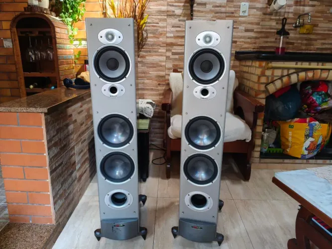 PAR DE CAIXAS TORRE POLK AUDIO RTi 10