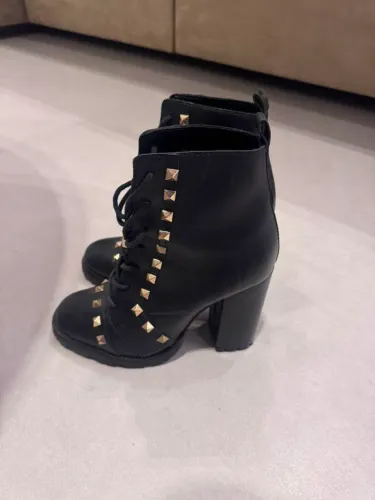 Bota de Couro Preta